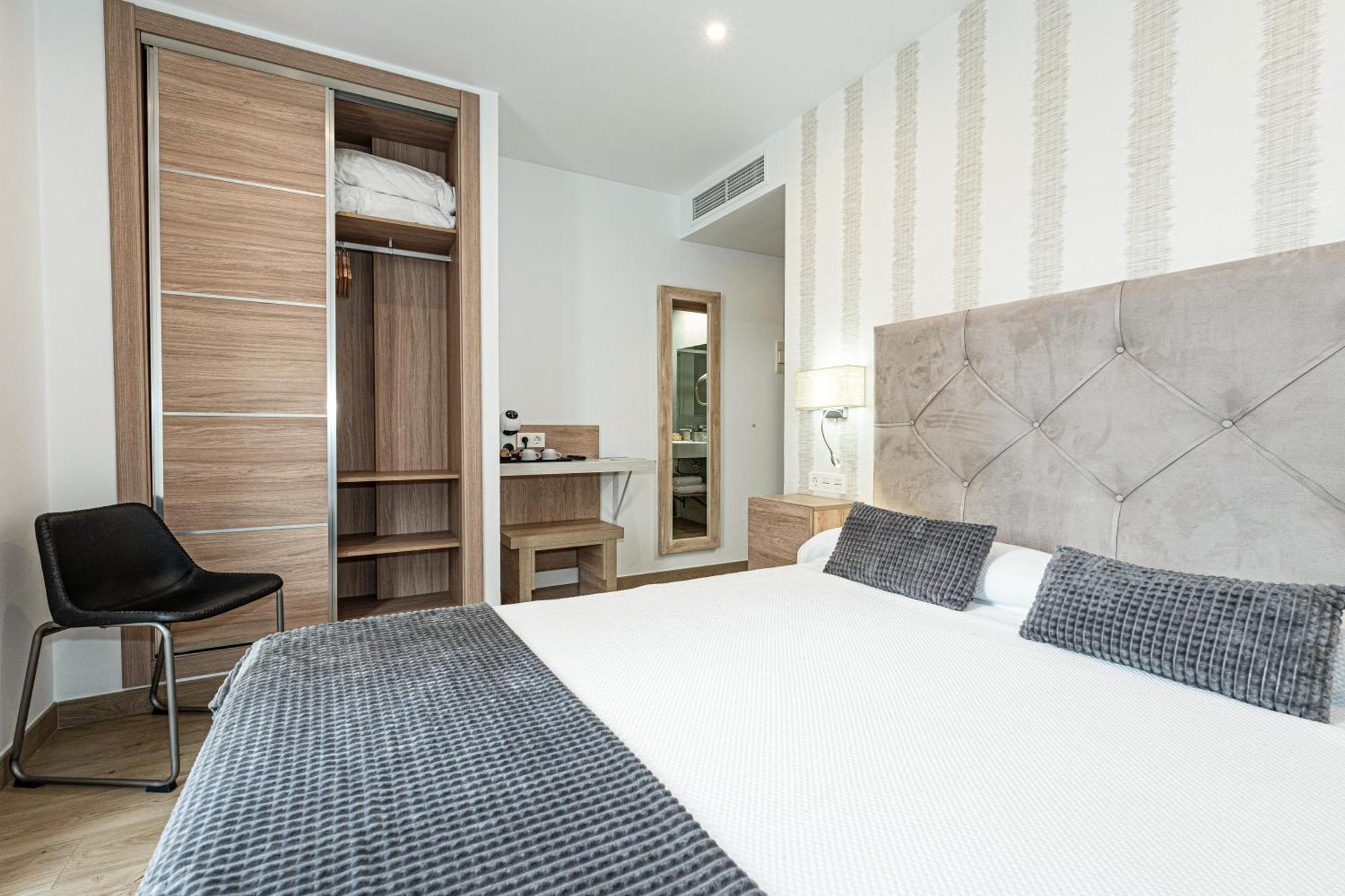 Hostal Boutique Aurora Нерха Екстер'єр фото