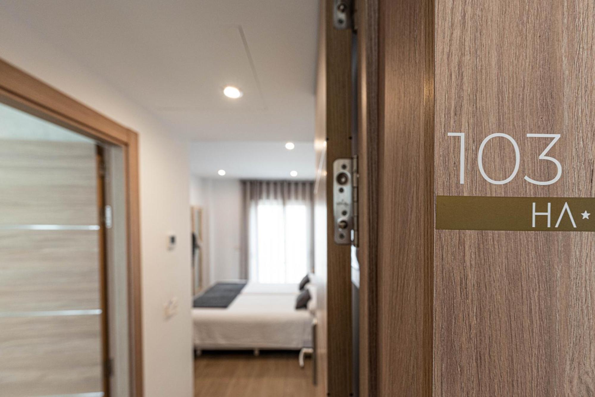 Hostal Boutique Aurora Нерха Екстер'єр фото