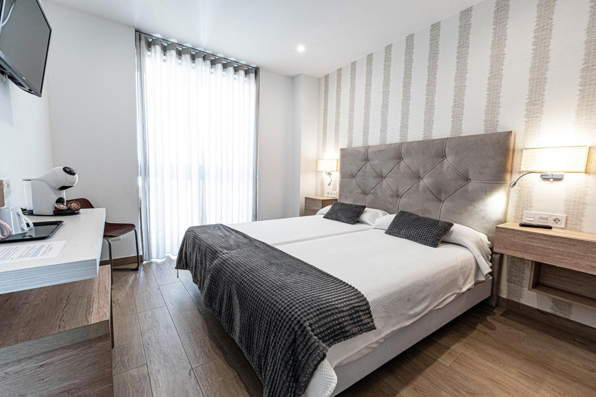 Hostal Boutique Aurora Нерха Екстер'єр фото