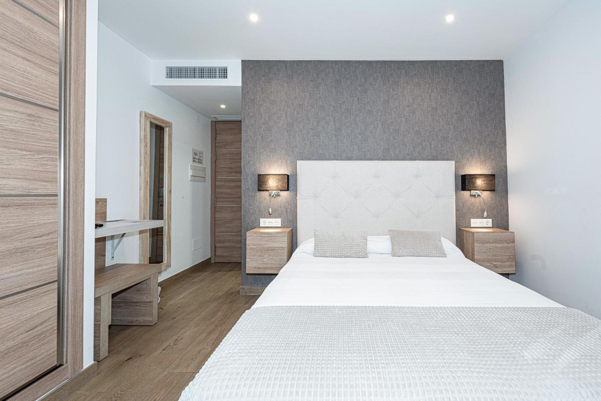 Hostal Boutique Aurora Нерха Екстер'єр фото