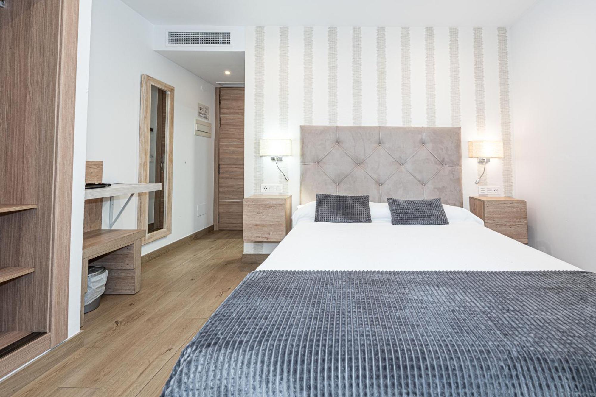 Hostal Boutique Aurora Нерха Екстер'єр фото