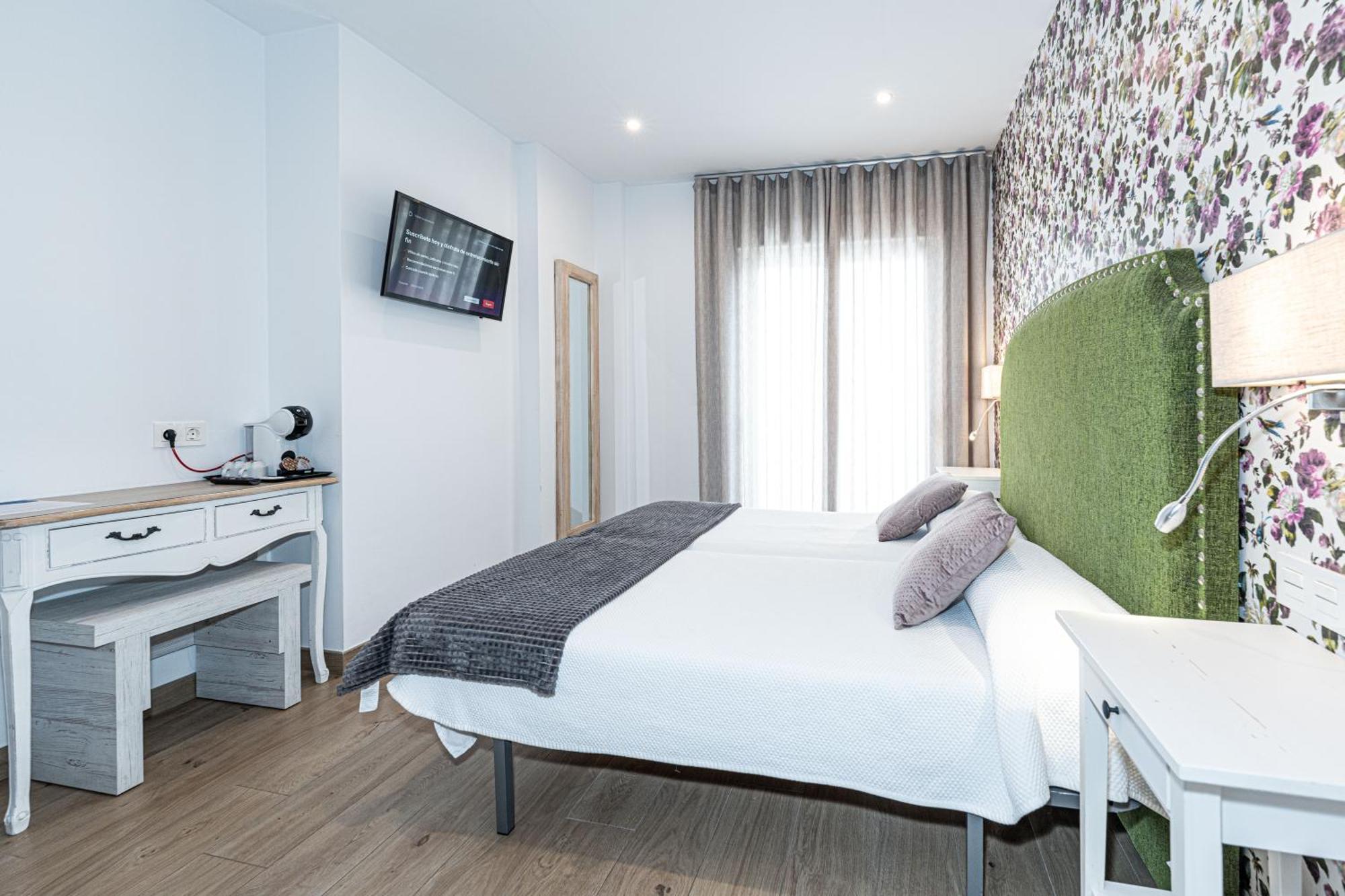 Hostal Boutique Aurora Нерха Екстер'єр фото