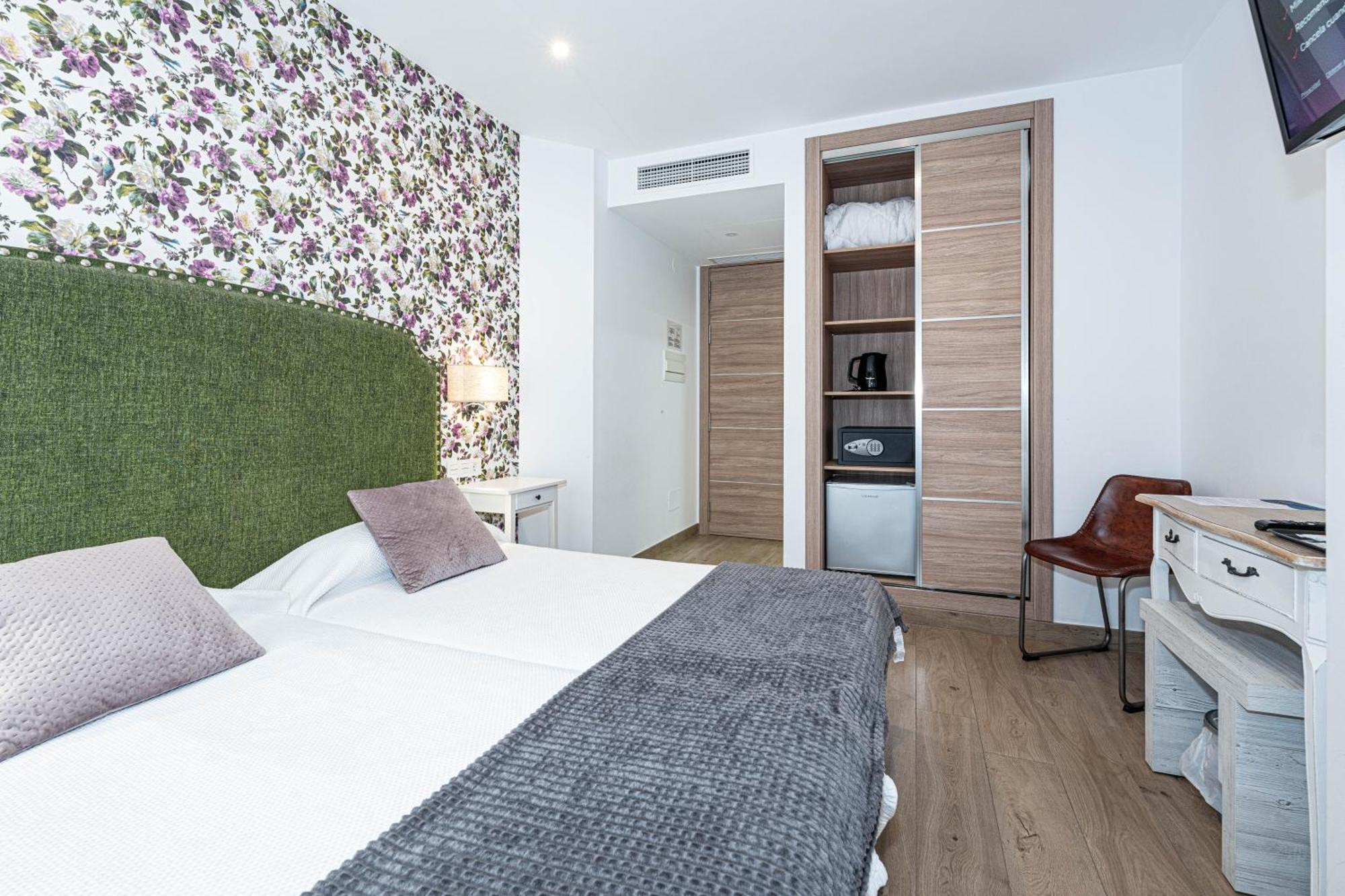 Hostal Boutique Aurora Нерха Екстер'єр фото